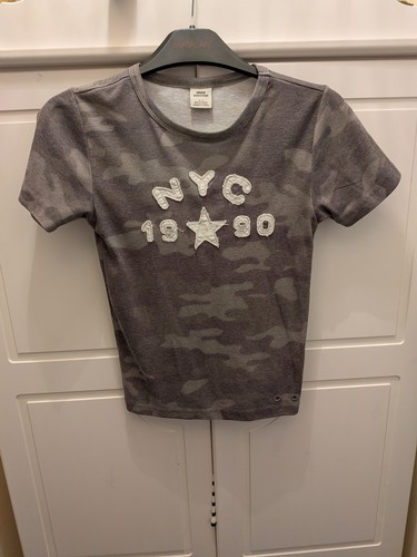 Ladies size small - bdg, camo