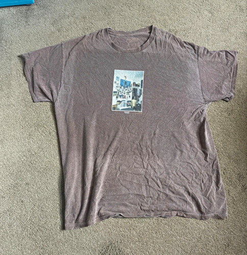 Nirvana bedroom graphic tee